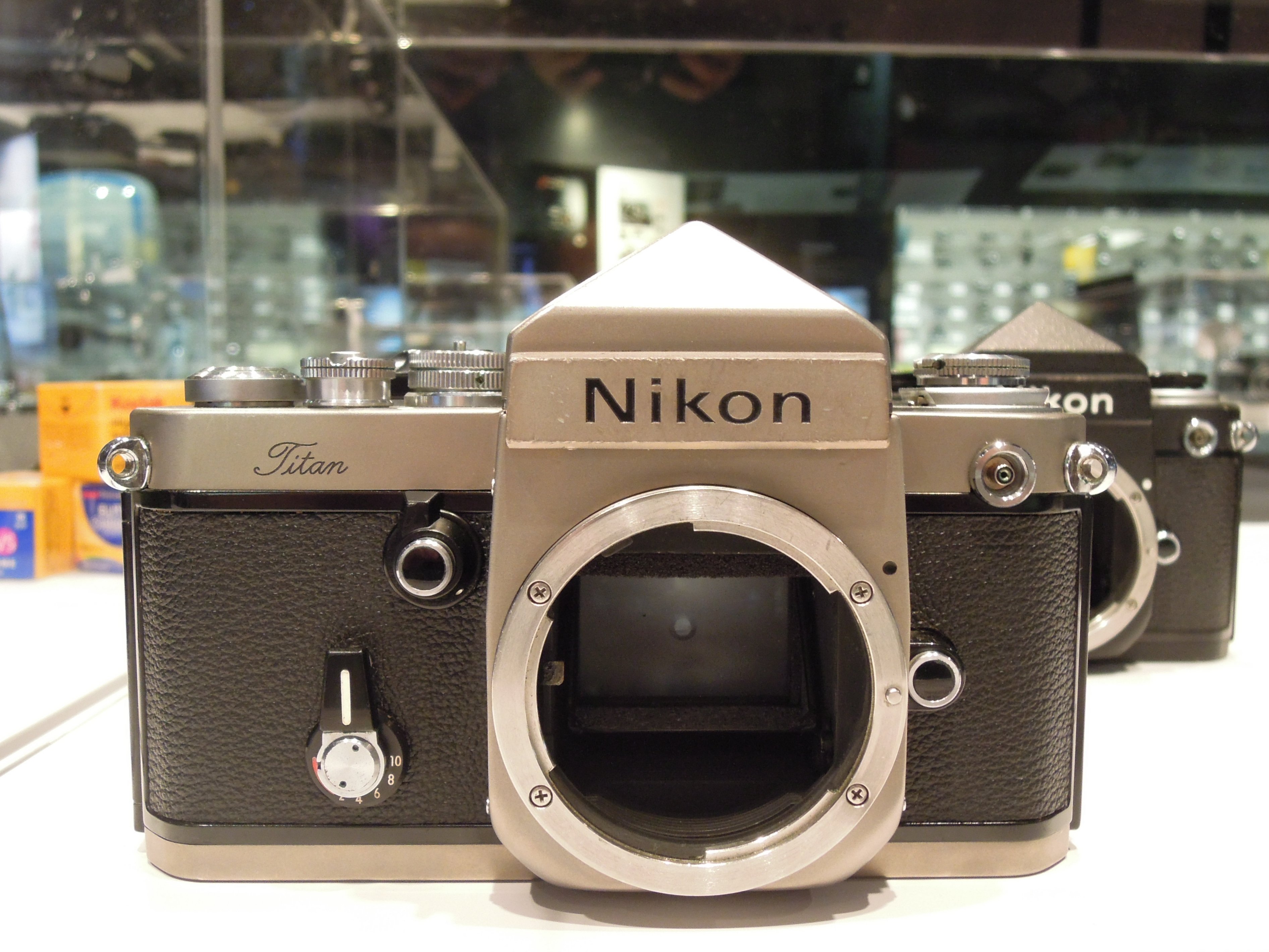 日本通販サイト ニコンF2 チタン フィルムカメラ